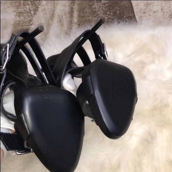 🚫SOLD🚫NWT Giuseppe Zanotti heels - Picture 4 of 8